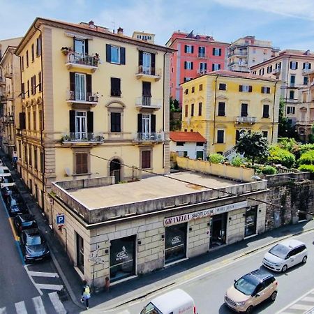 La Casa Di Geo Stazione Centrale La Spezia 5 Terre Exterior photo